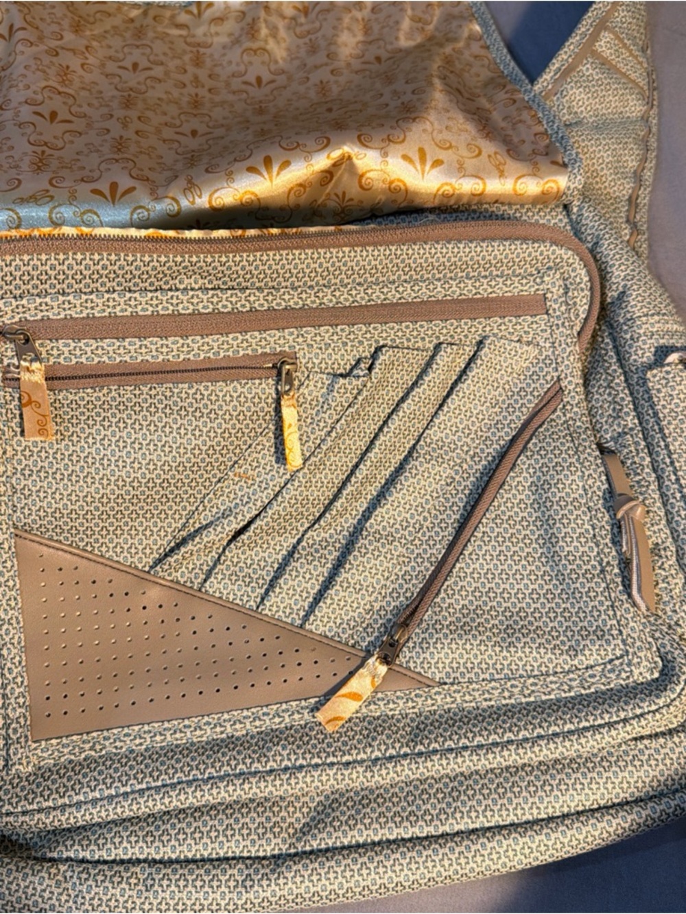 Green OGIO Patterned Crossbody women’s traveling bag - Picture 13 of 15